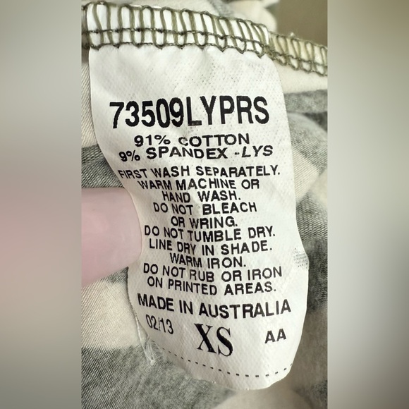 Patterned Dress - Picture 4 of 4